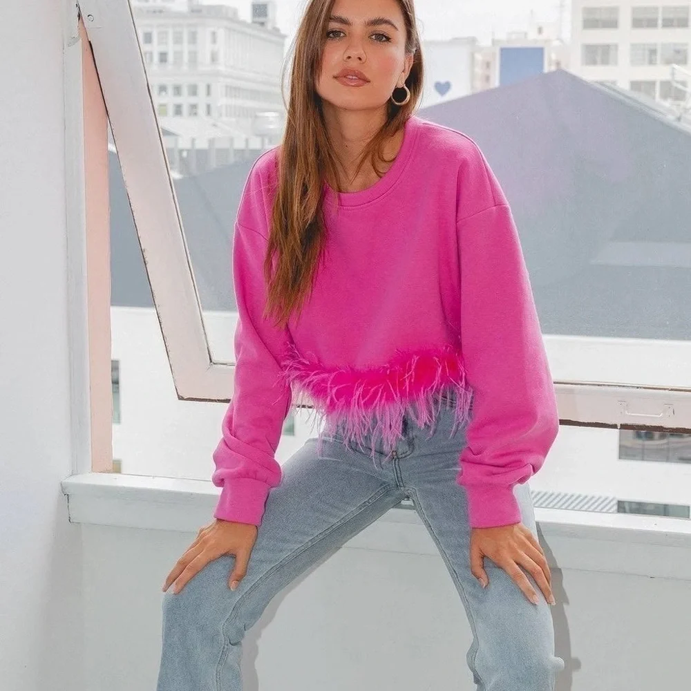Ella Blu Feather Trim Sweatshirt Pink Women's Size M Crop‎ Pullover Top EUC - Picture 2 of 10
